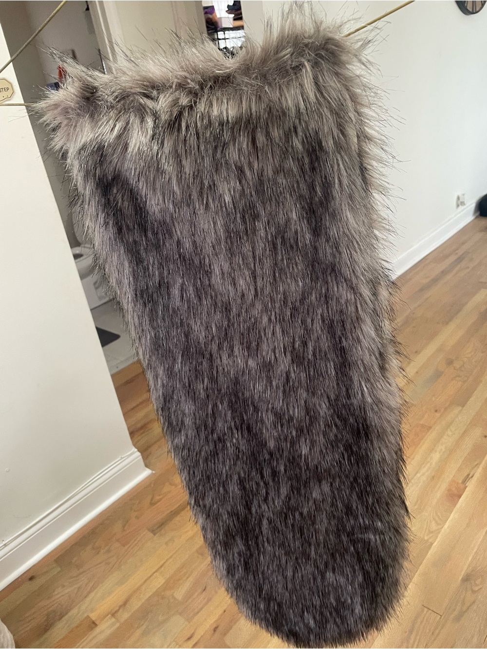 Plush Faux Fur Vest in Gray